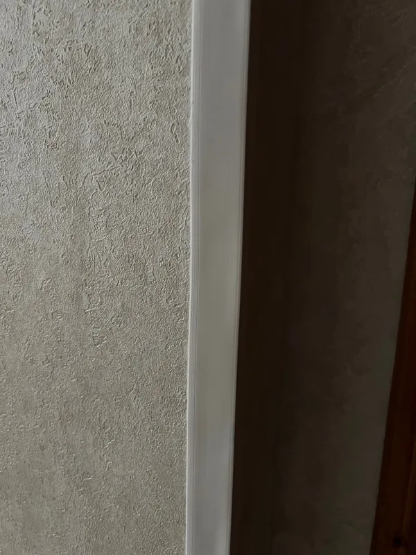 Угол ПВХ Деконика ИДЕАЛ 15*15 2,7м. 002-0 Светло-серый Глянцевый