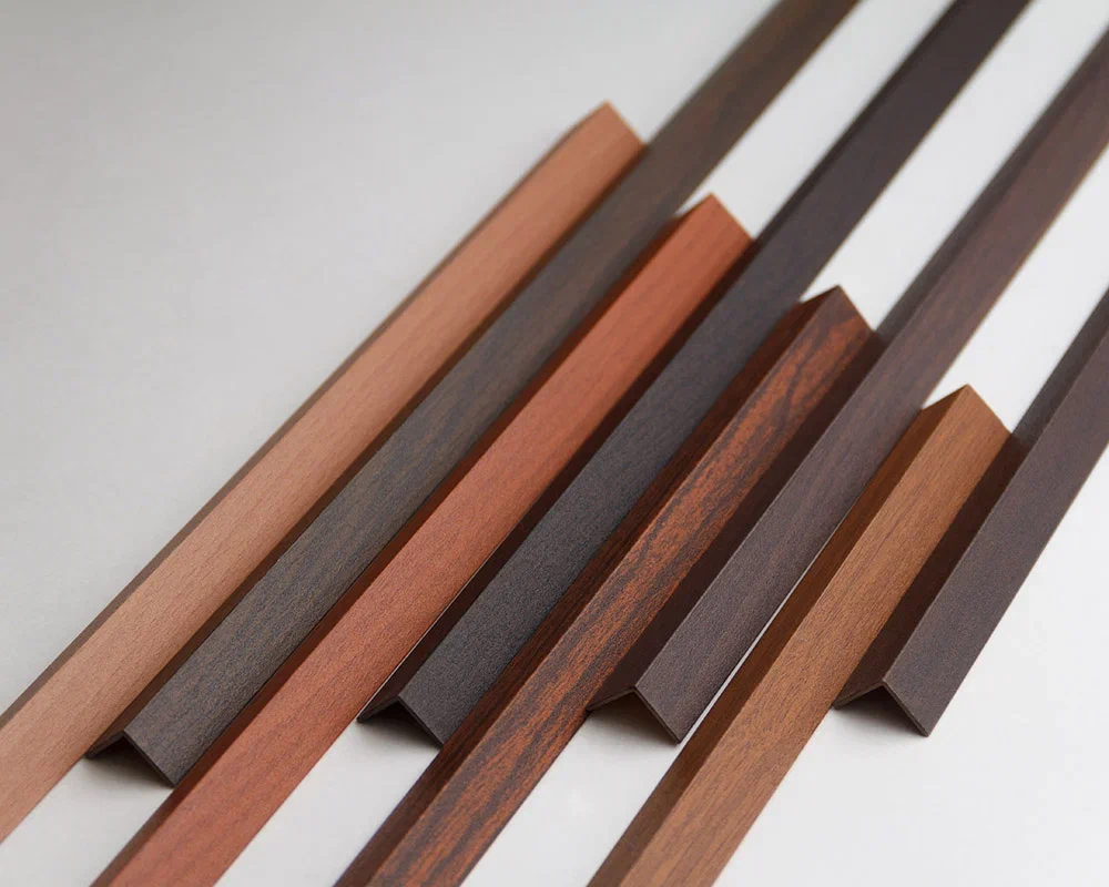 Угол декоративный 15х15 Уп 04-27.2700.594 Венге