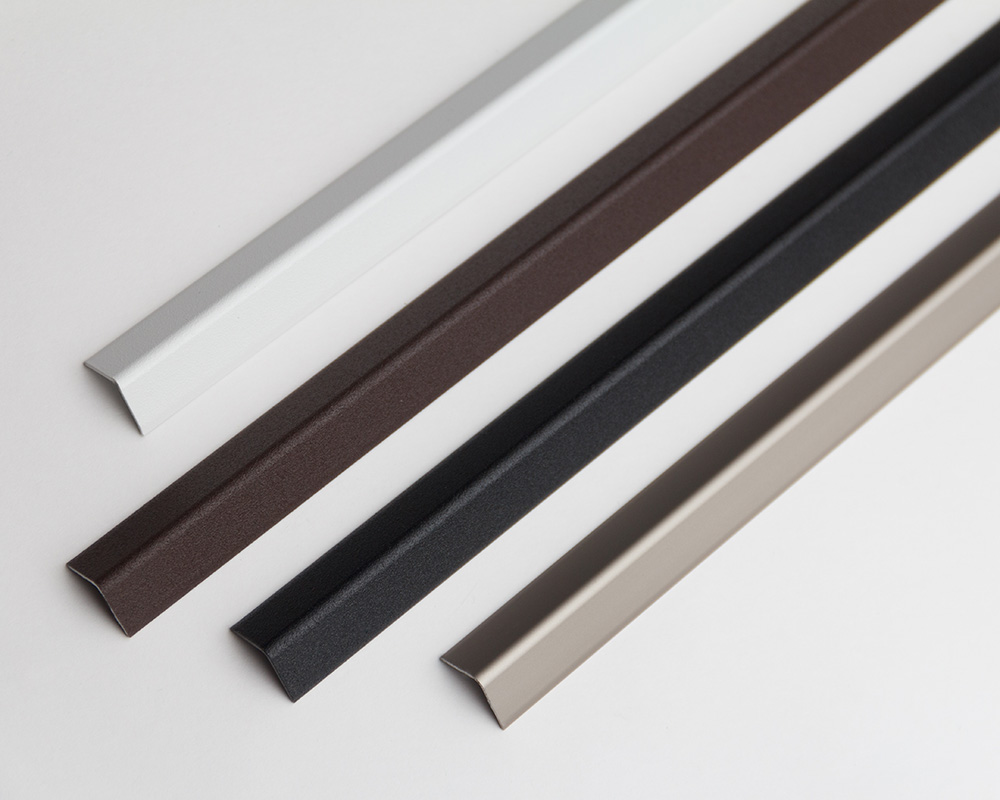 Угол наружный алюминиевый УО 18-27.2700.093