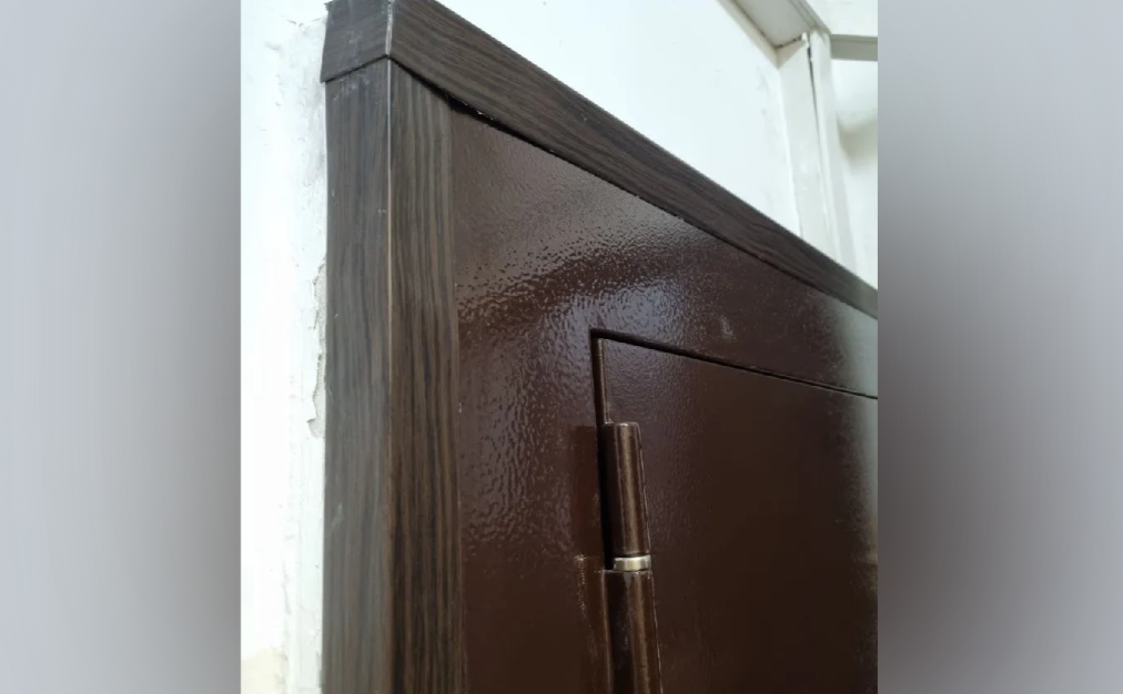 Угол декоративный 25х25 Уп 09-27.2700.595 Дуб венге