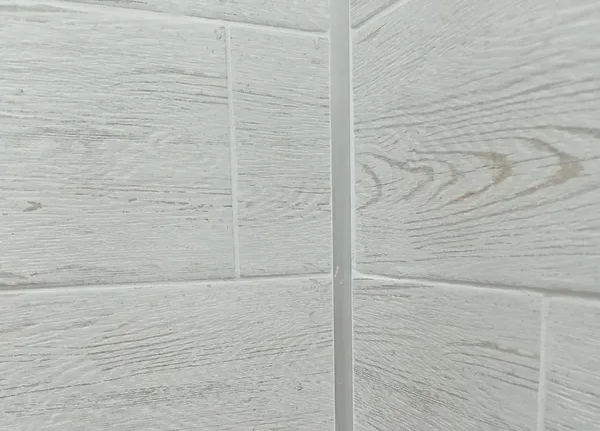 Профиль угловой Genesis EWA 150.91 15 х 15 х 2500 мм глянец серебро