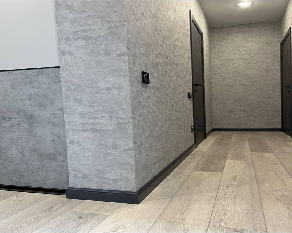 Плинтус из полистирола высокой плотности NMC Wallstyl FB2 Белый