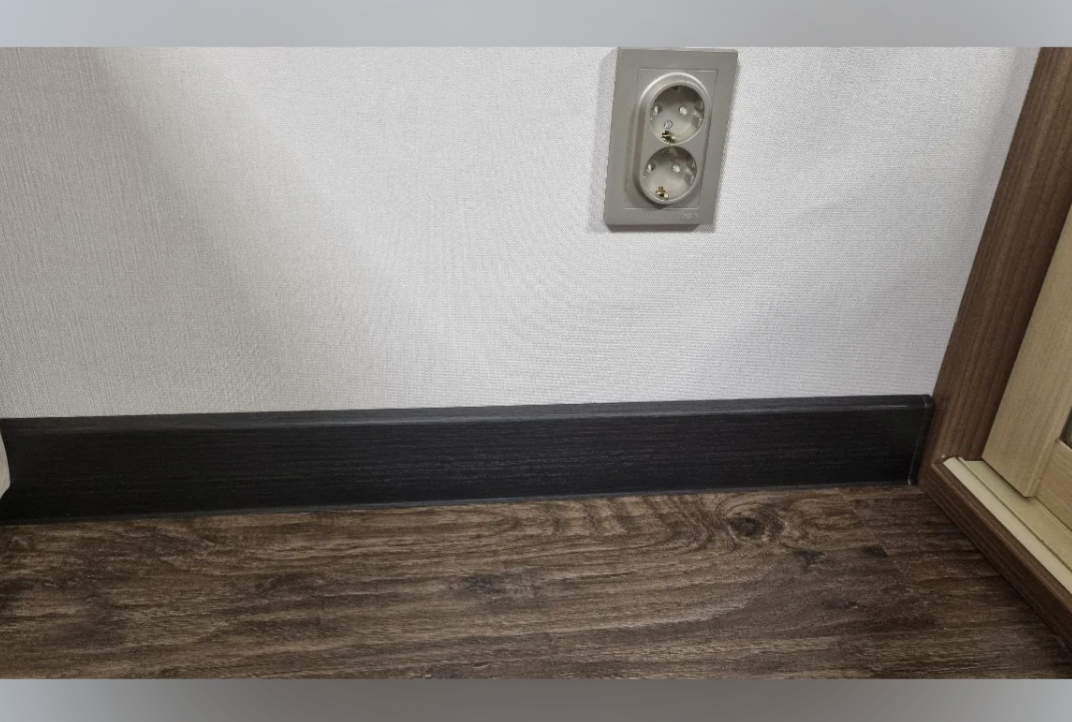 Плинтус ПВХ Волшебная палочка 70мм Home 2,2м 7020