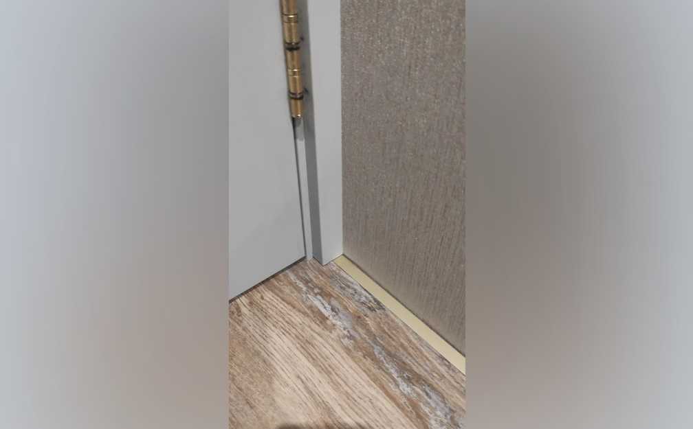 Микроплинтус MSAPL 01.2700.042L Шампань люкс