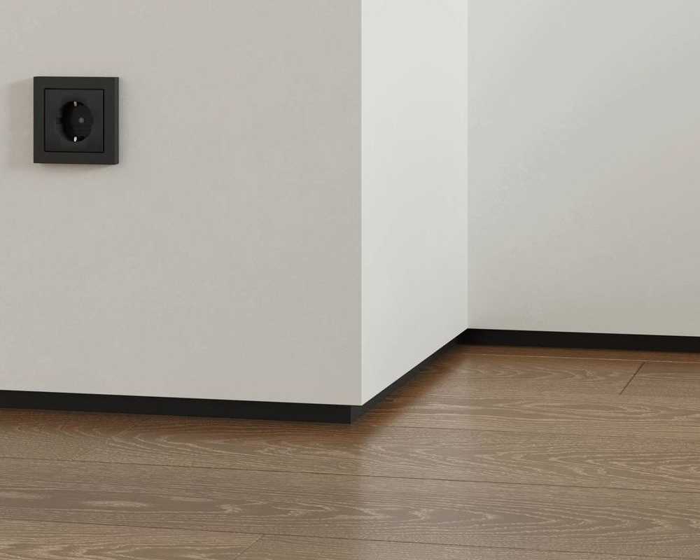 Теневой плинтус Лука Плт 95.2500.215