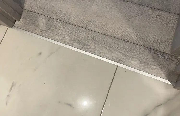 Алюминиевый  профиль ПТ-40  серебро/мат 2,7 м