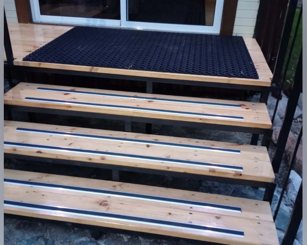 Порог одноуровневый ПС 08.2700.201л Серебро