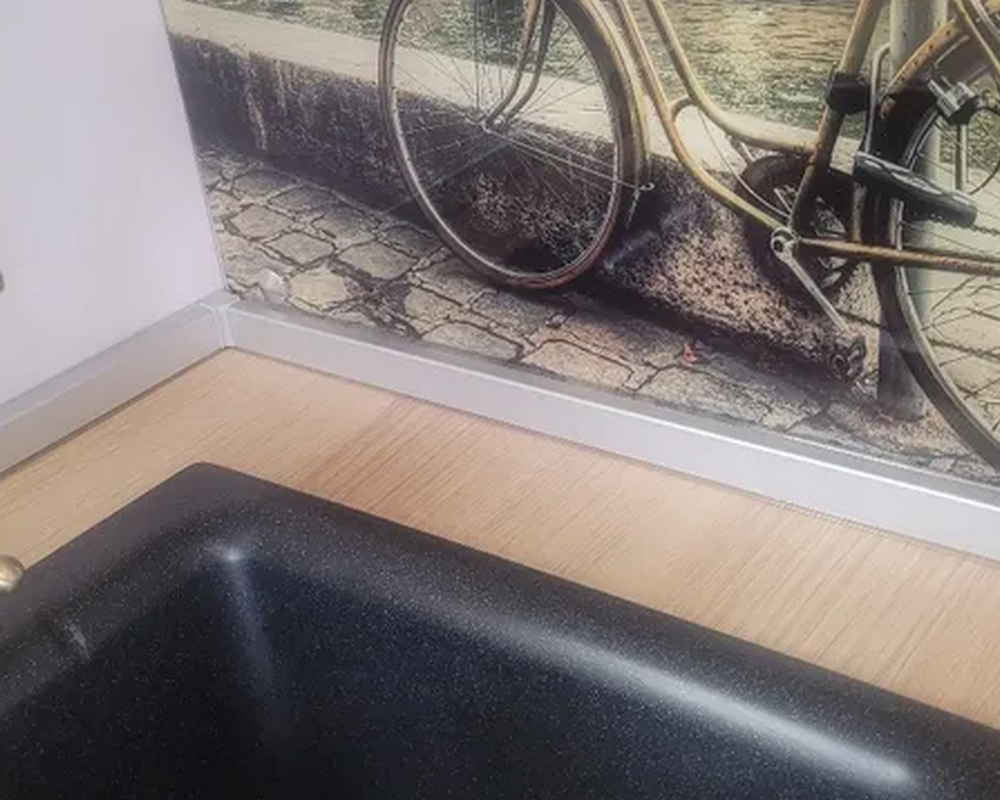 Плинтус для столешницы Алюминий 32*20мм 3,05м Серебро