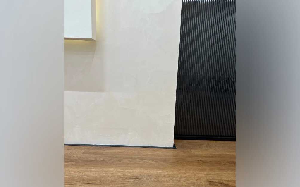 Микроплинтус AL16X5-03 16х6х2000мм Чёрный