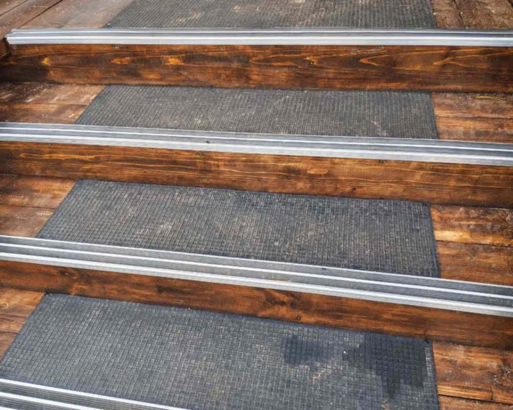 Порог одноуровневый ПС 08.2700.001ч Без покрытия