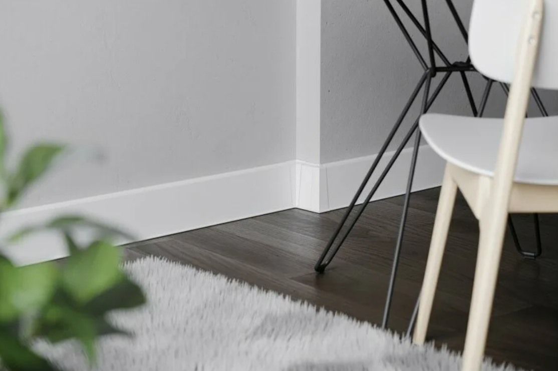 Плинтус ПВХ Волшебная палочка 70мм Home 2,2м 7004