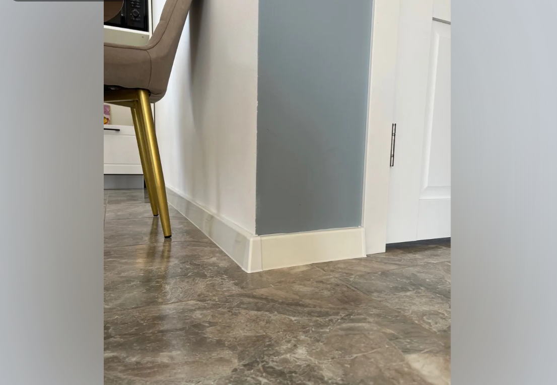 Плинтус ПВХ Волшебная палочка 70мм Home 2,2м 7015