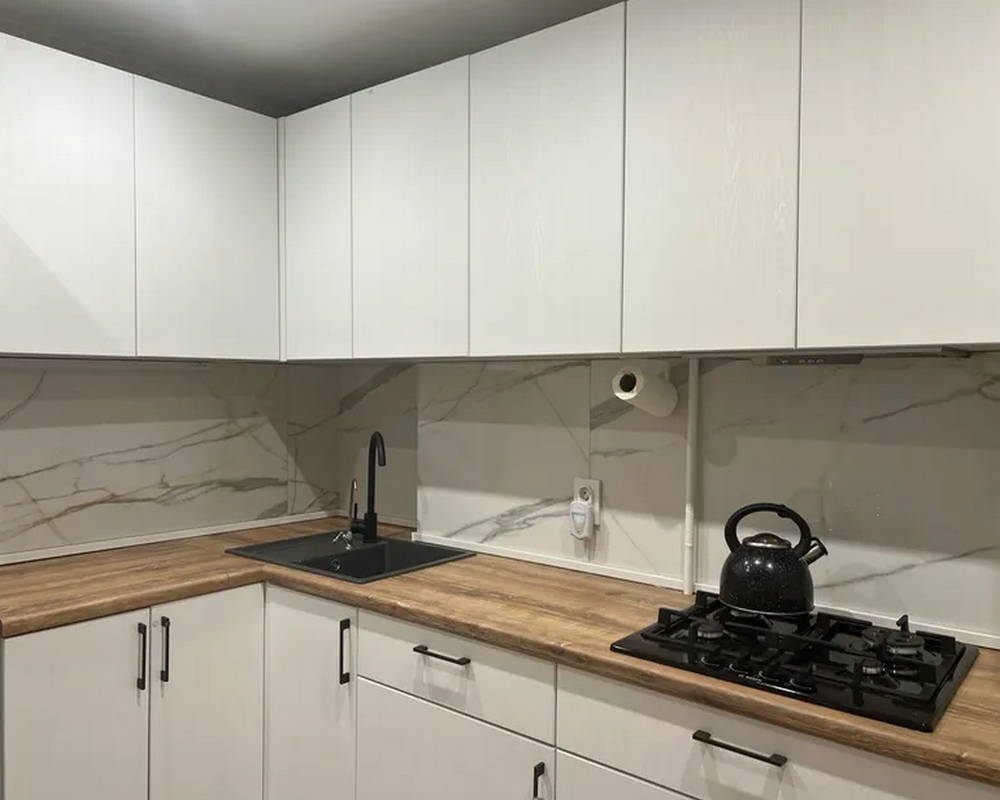 Кухонный плинтус Thermoplast AP630-1201 Серебро матовое