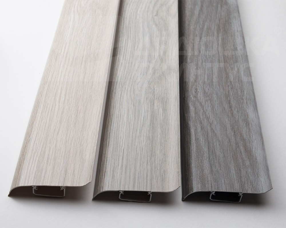 Плинтус ПВХ Идеал Классик 70мм 2,2м 210 Дуб пепельный