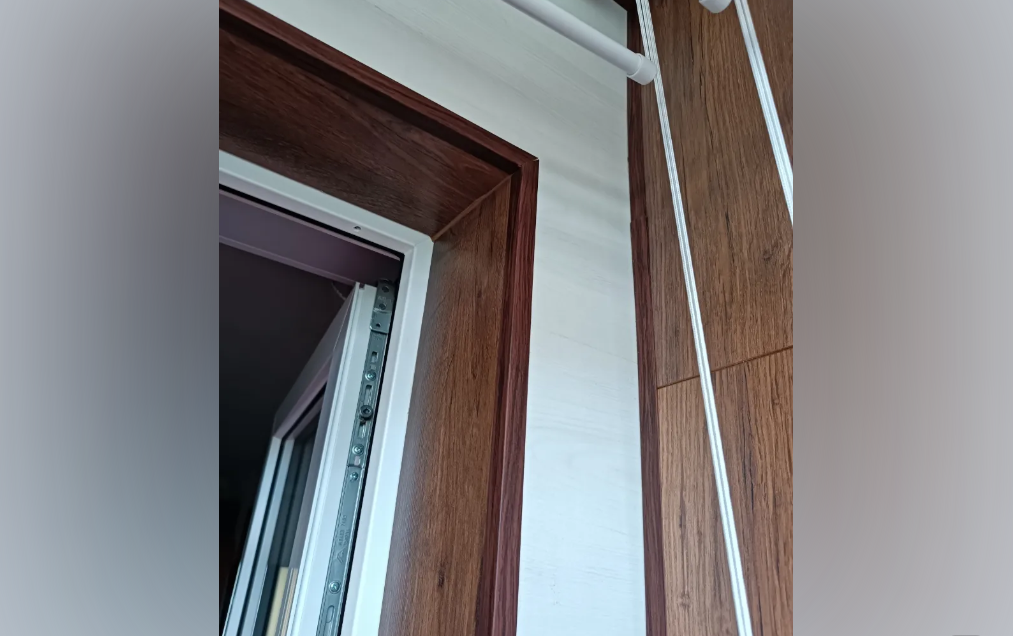 Угол наружный алюминиевый УО 18-27.2700.093