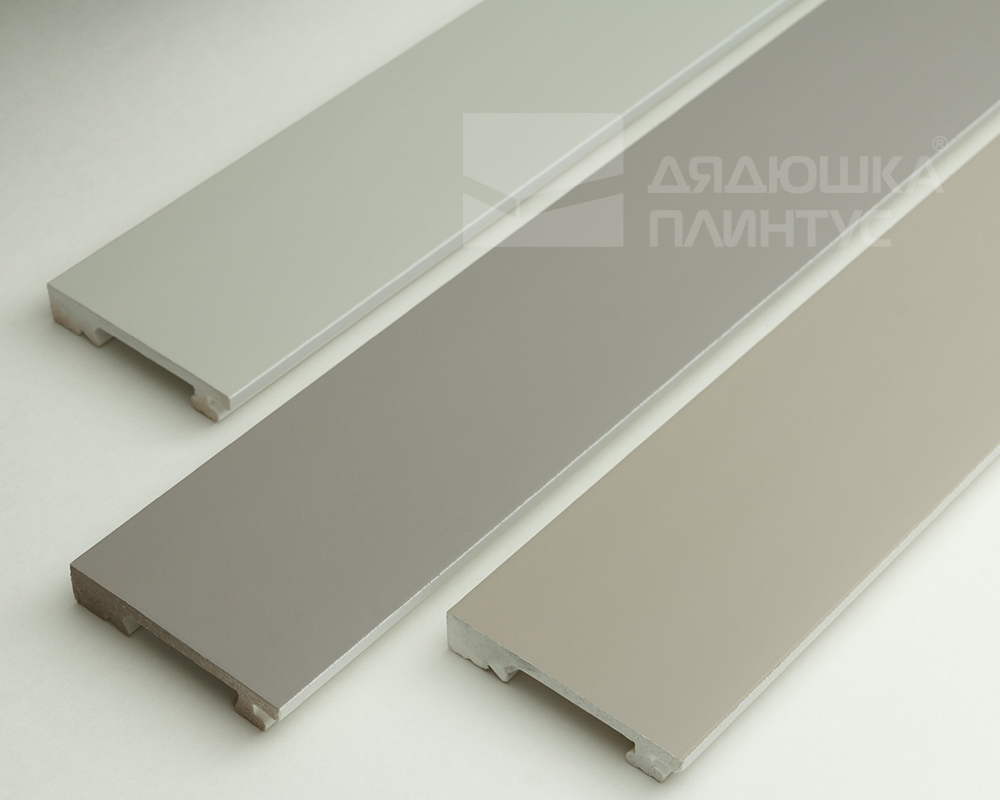 Плинтус из полистирола высокой плотности Волшебная Палочка. Окрашенная. 80мм 2м. RAL 9005