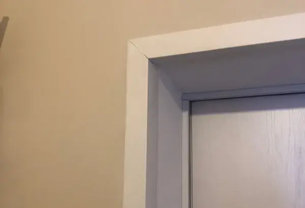 Угол ПВХ 25*25*2,7 м Белый