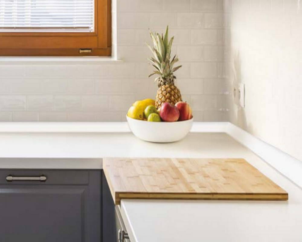 Кухонный плинтус Thermoplast AP630-1105 Белый глянец