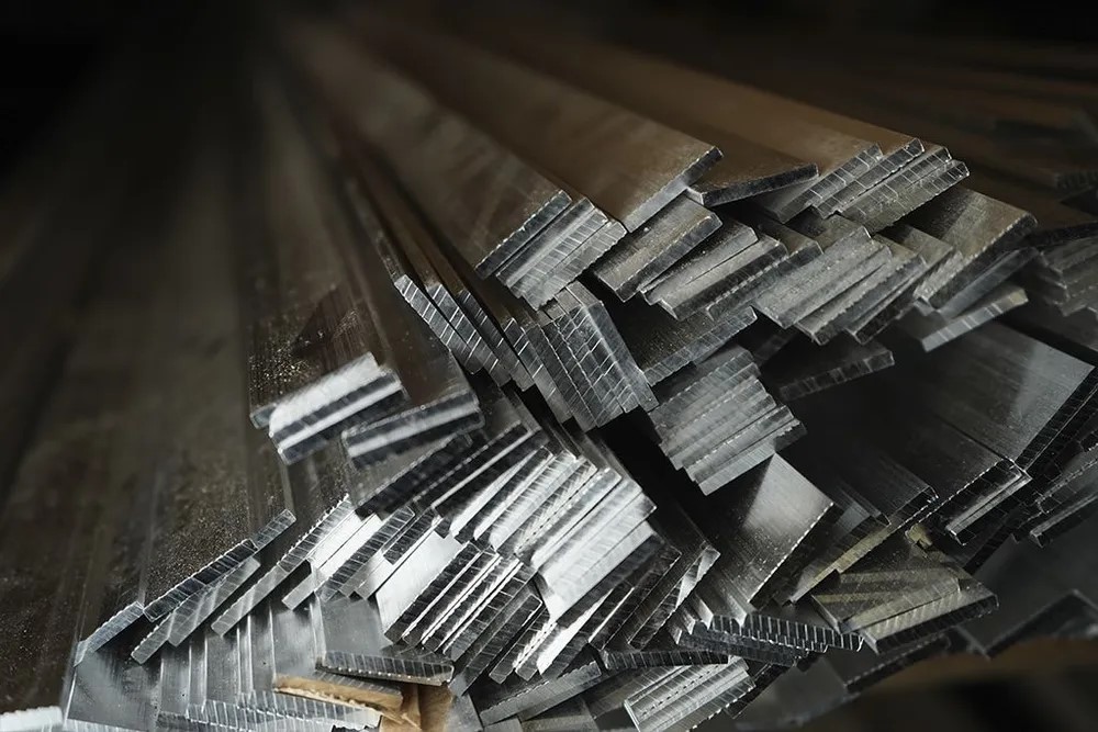 Полоса алюминиевая 30*2 мм 2,0м без покрытия