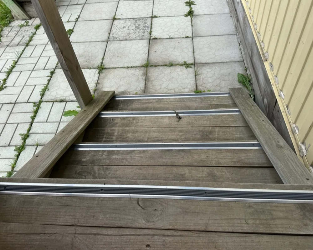 Порог одноуровневый ПС 08.2700.001ч Без покрытия