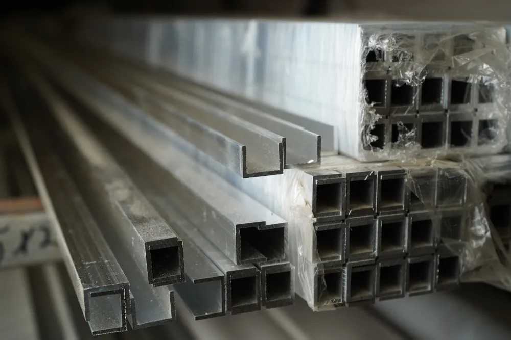 Швеллер 15*12*15 мм Шв 07.2000.504л Бронза. Цена за 5 штук.