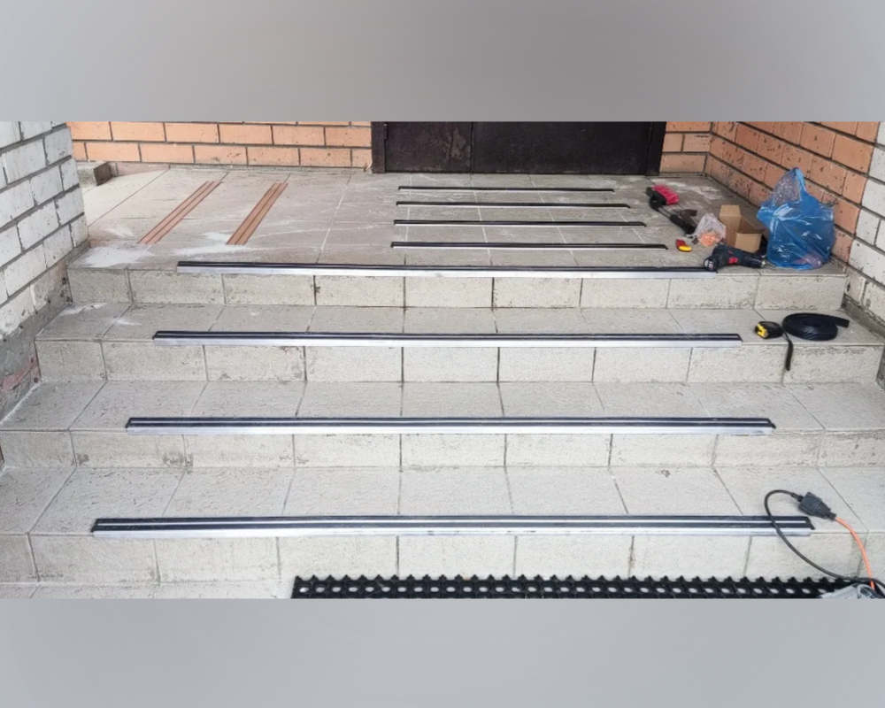 Порог одноуровневый ПС 08-1.900.042л Шампань